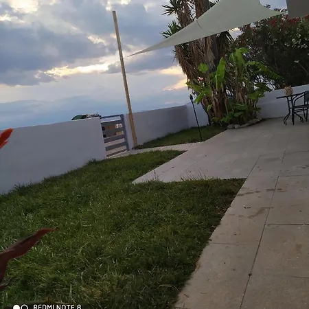 Apartment On The Wave